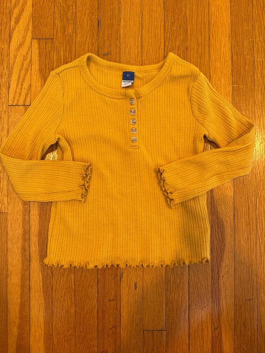 Seller #127 Girls old navy long sleeve shirt size 3T