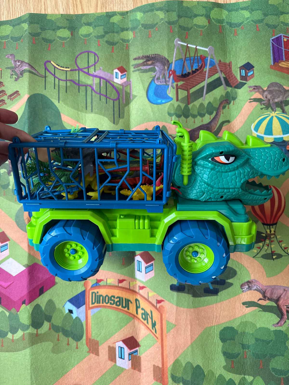 #87 Dino truck with play mat