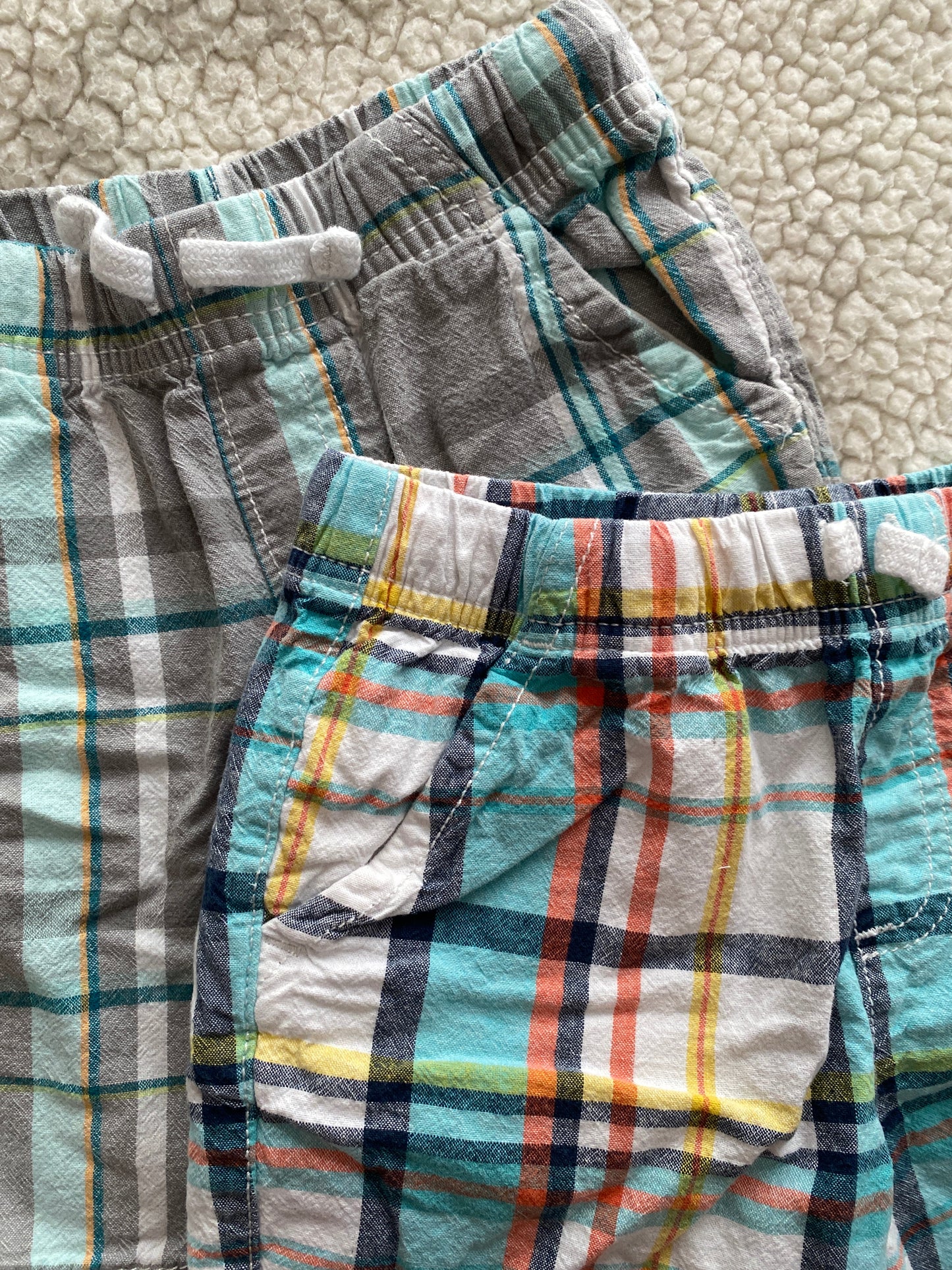 Jumping Beans boys 4t bundle of 2 shorts