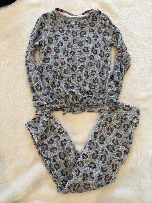 #81 Girls 4/5 Cat and Jack cozy set- light weight euc