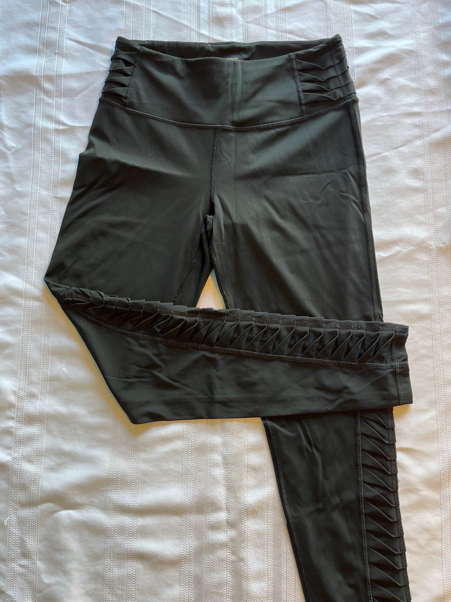 #29 Junior size M Victoria Sport leggings EUC