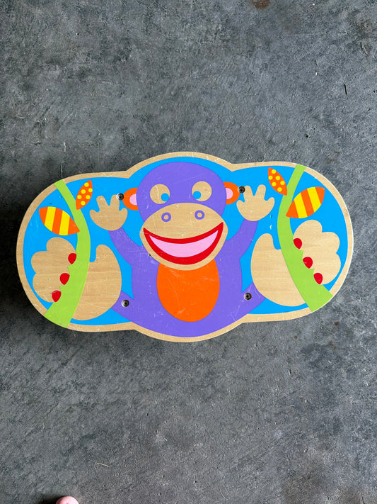 #198 Melissa & Doug balance board