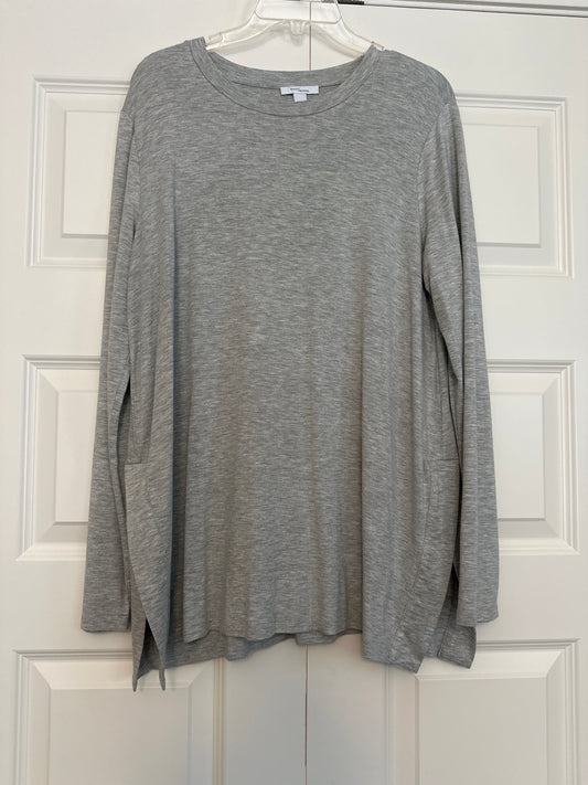 Seller 147 | Women’s Size L | Daily Ritual | grey/cream top