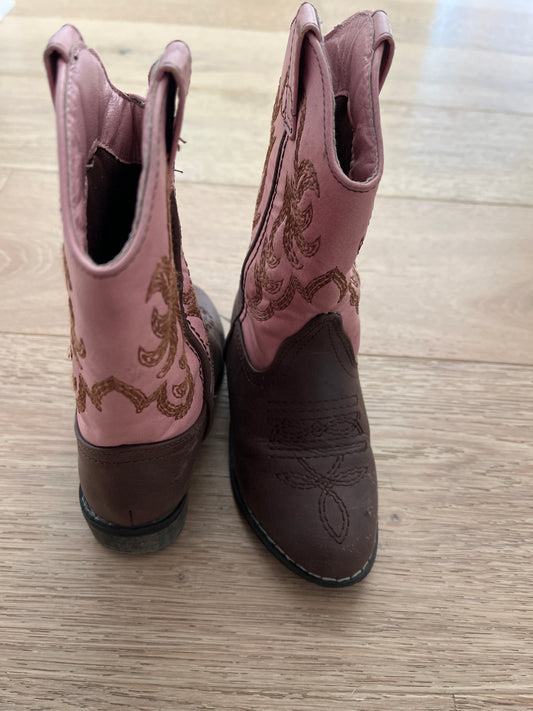 #47 Girls pink and brown cowboy boots size 8c