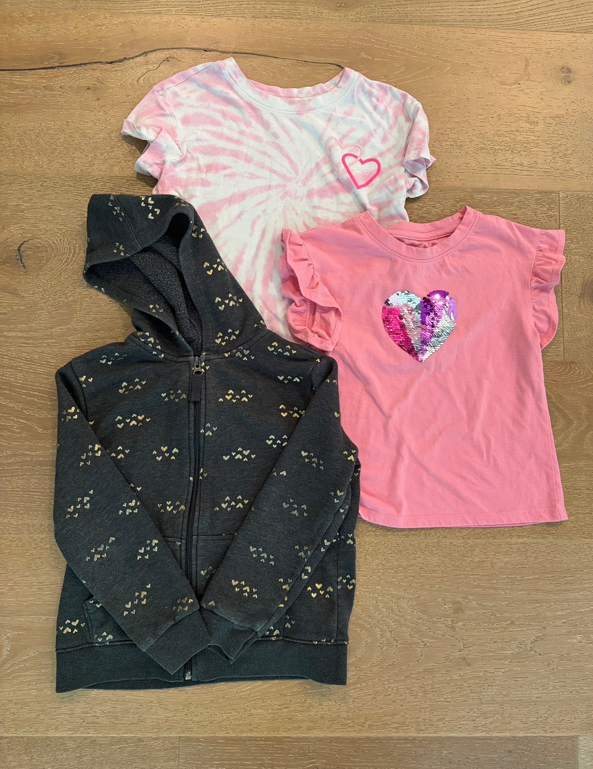Seller #193 Cat & Jack Girls 6 Zip-Up Hearts Hoodie and 6/7 Hearts Short-Sleeve Shirt Bundle