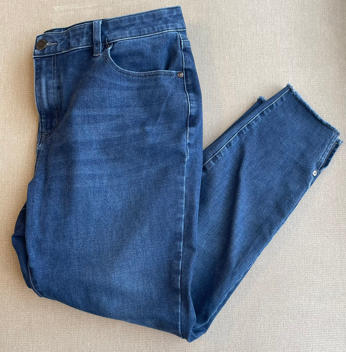 Seller #12 | Lane Bryant | Flex Magic Waistband, Ultimate Stretch, Highrise Skinny | VGUC | Size 16