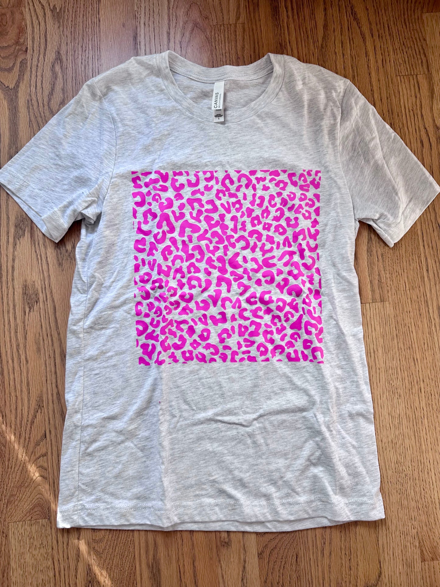 #108- Women’s, Pink Cheetah Print T-shirt- Size Small