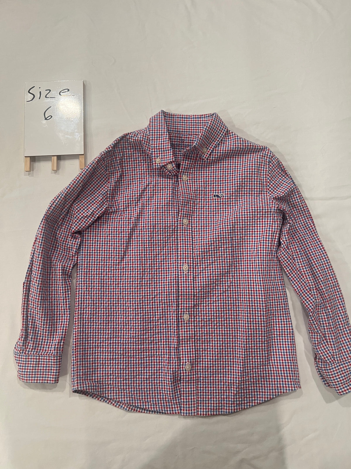 #24 size 6 vineyard vines button down