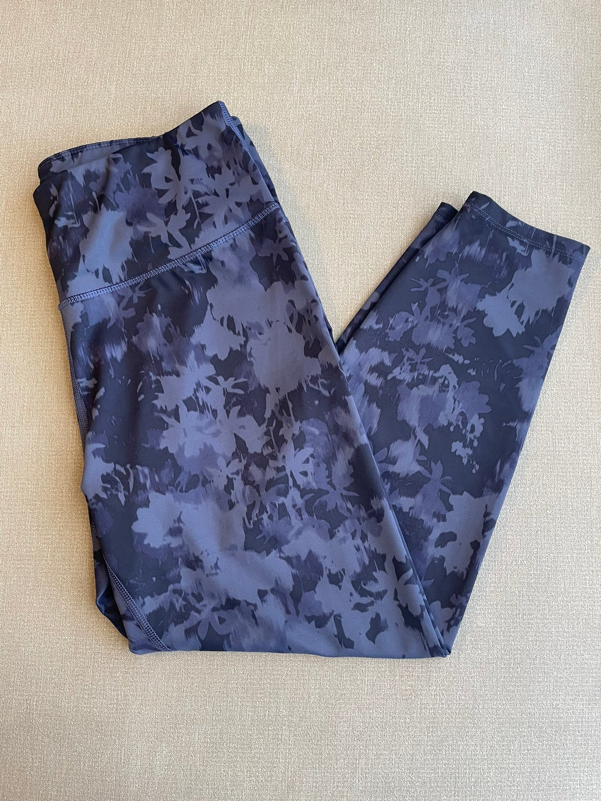 Seller #12 | Lululemon DUPE | Black and Dark Purple 7/8 Length, Yoga Pants | EUC | Size XL