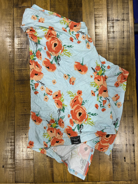 Seller #5 - Floral Nursing Cover