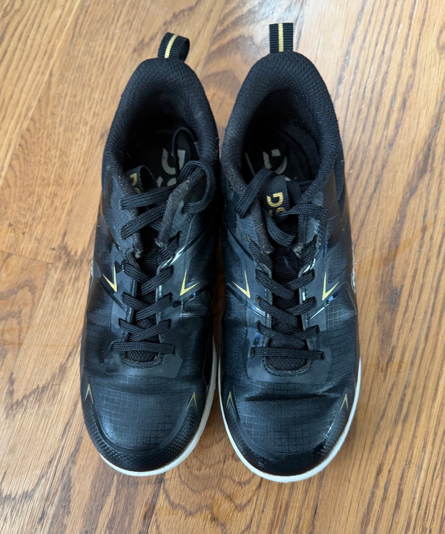 #155 DSG Boys Baseball Cleats, Size 13