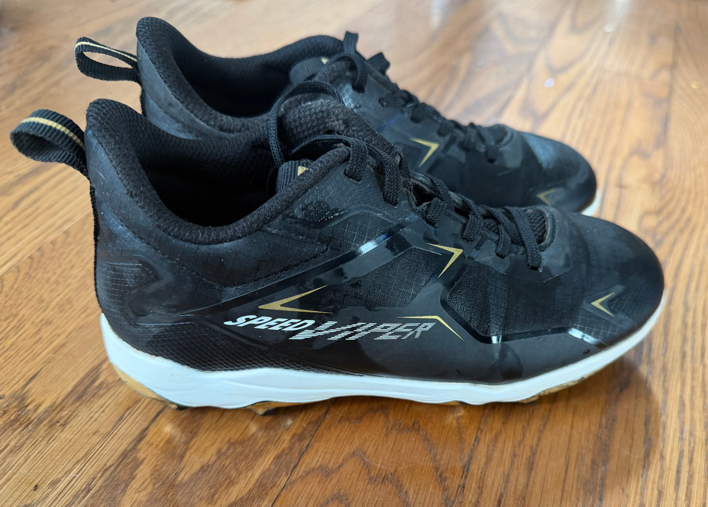 #155 DSG Boys Baseball Cleats, Size 13