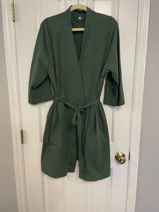 Seller #12 | Amazon Brand | Lightweight Dark Hunter Green Robe | EUC | Tag says XL - fits like a L in my opinion