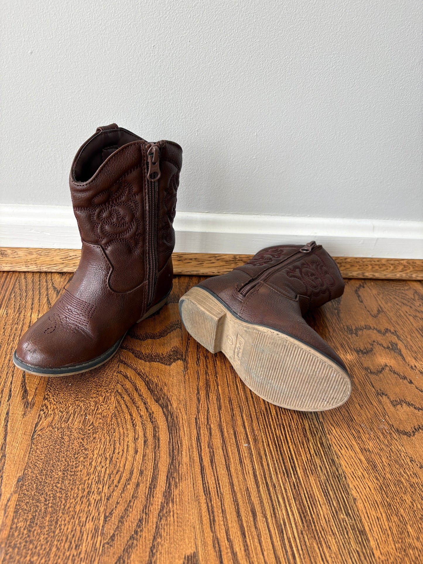 #33B • Girls • Size 9 • Cat & Jack • Brown Cowgirl Boots