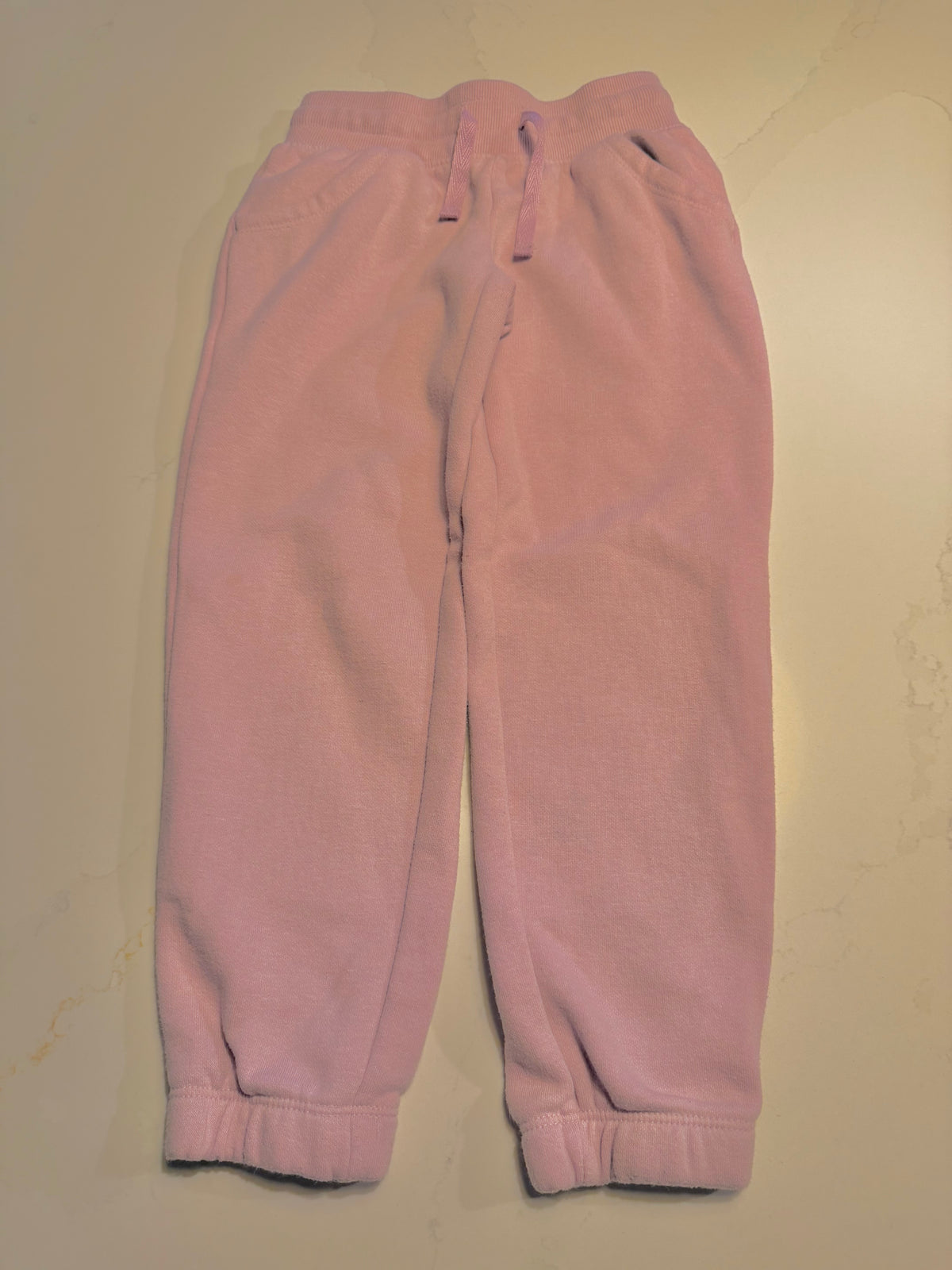 #133 girls cat & jack sweatpants XS 4/5 smidge pills