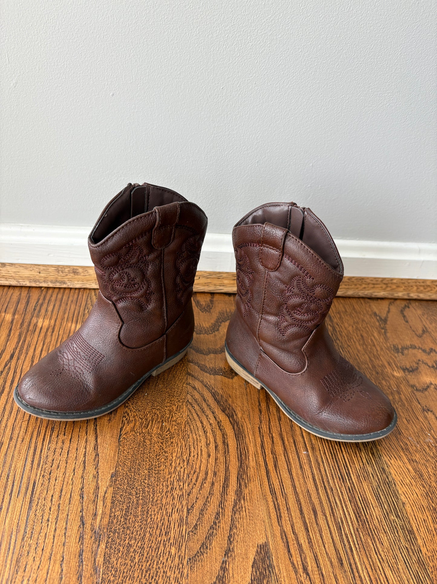 #33B • Girls • Size 9 • Cat & Jack • Brown Cowgirl Boots