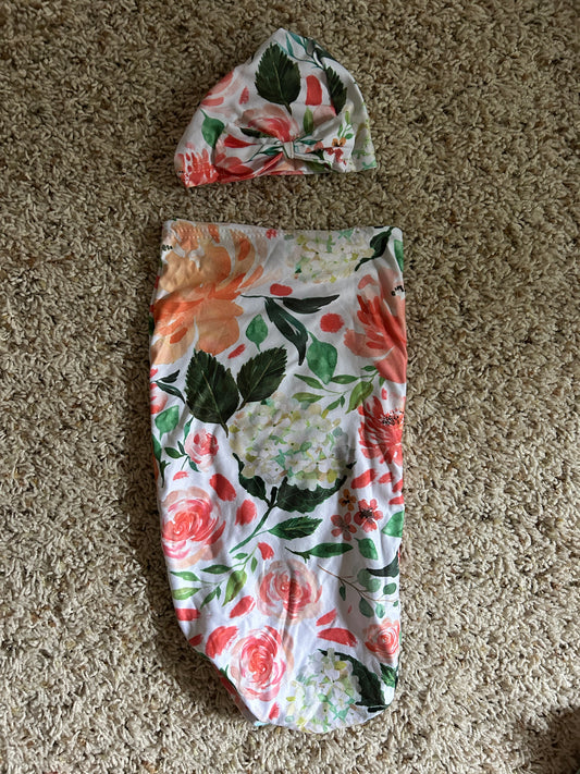 Seller #5 - Girls Newborn Takehome outfit - wrap and hat