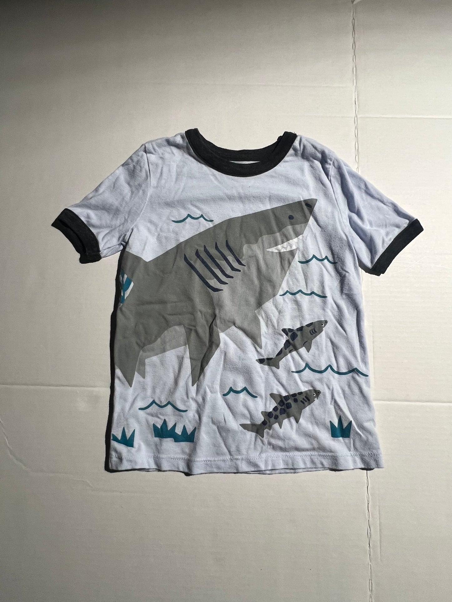 #100 Boys 4T Shark Shirt