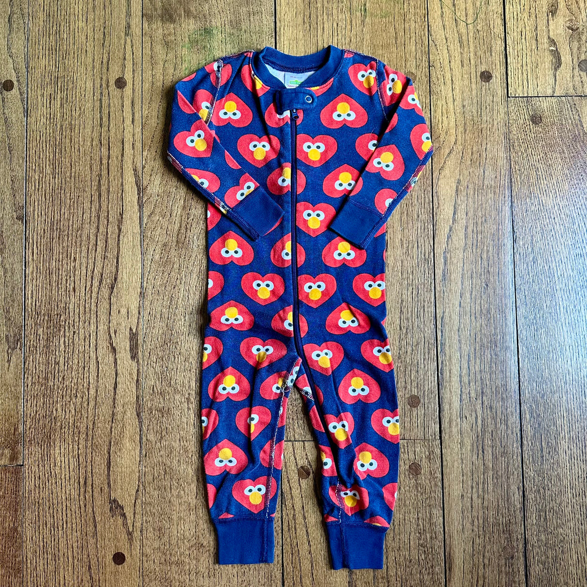 Fall/Winter	#113	VGUC Boys Hanna Andersson Sesame Street Elmo Heart Navy Sleeper, size 2T