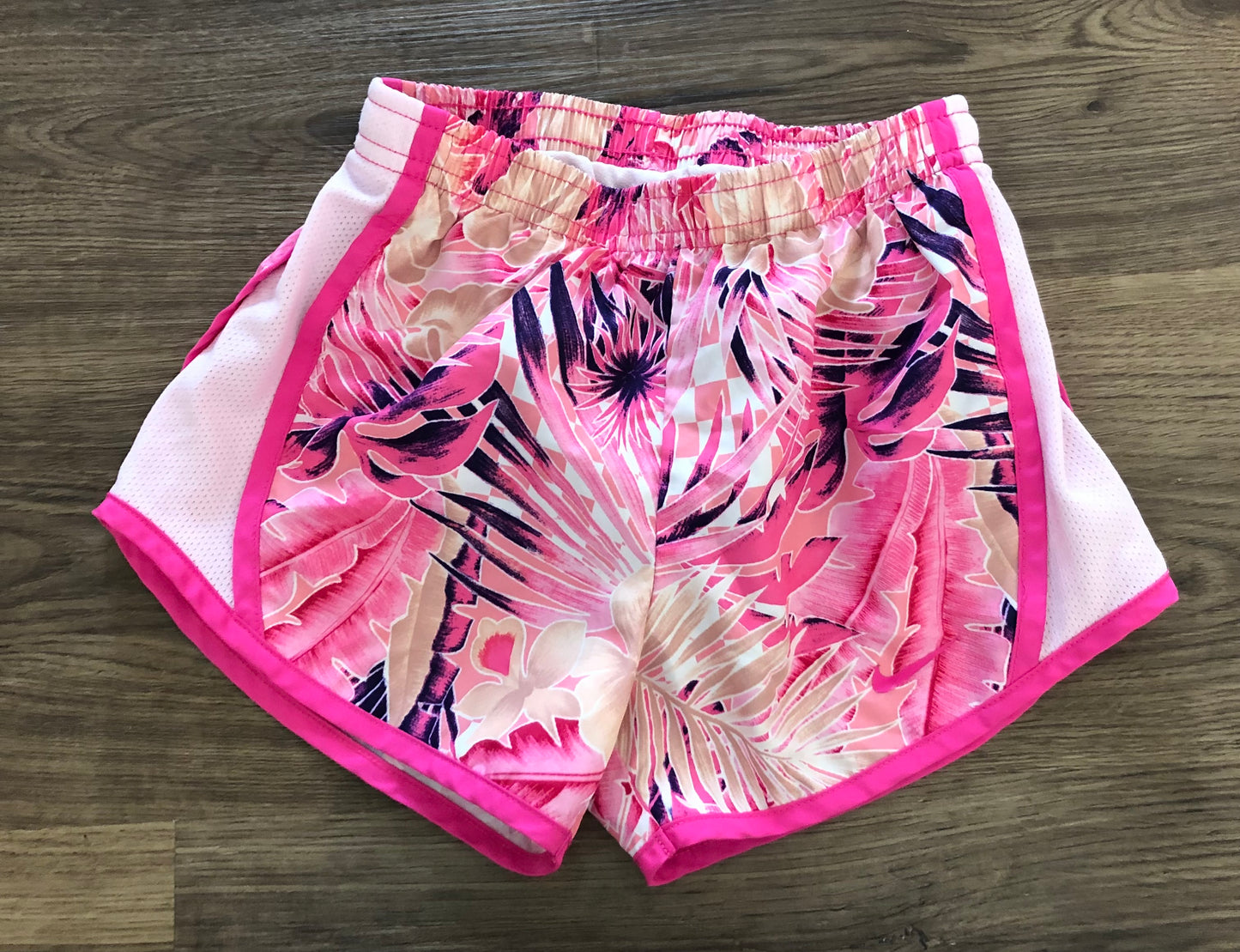 #82 Nike shorts girls 6x