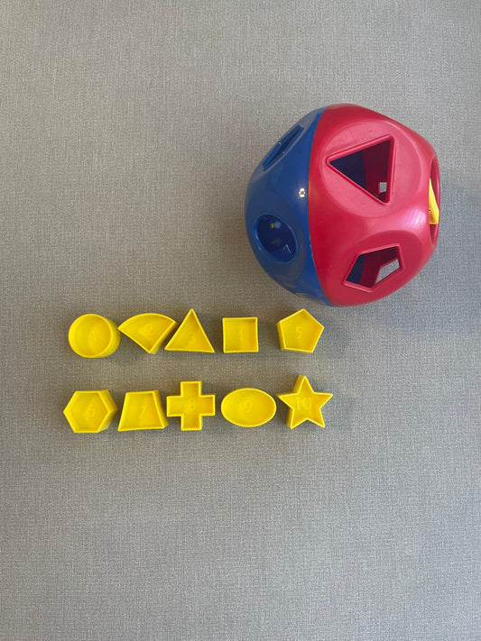 Seller #12 | Vintage Tupperware Shape-O-Toy | Complete set