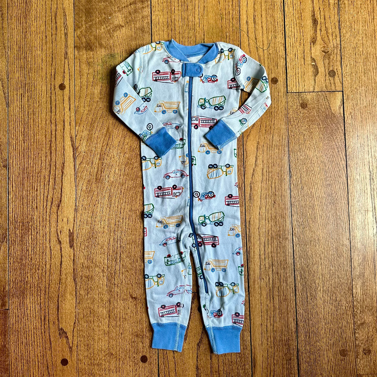 #113	EUC Boys Hanna Andersson Moon and Back Trucks Vehicles Blue Sleeper, size 2T