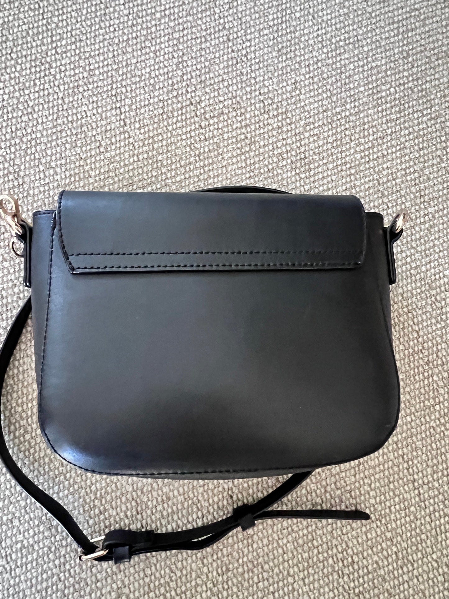 women's black crossbody bag