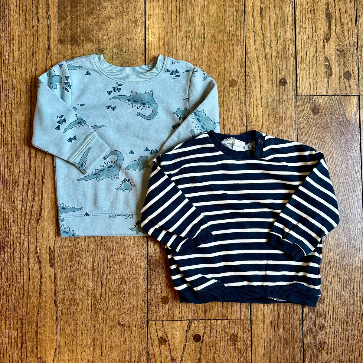 #113	EUC Boys Crewneck Sweatshirt Bundle, Old Navy Blue Dino 18-24 mo / H&M Navy Stripe 18 mo