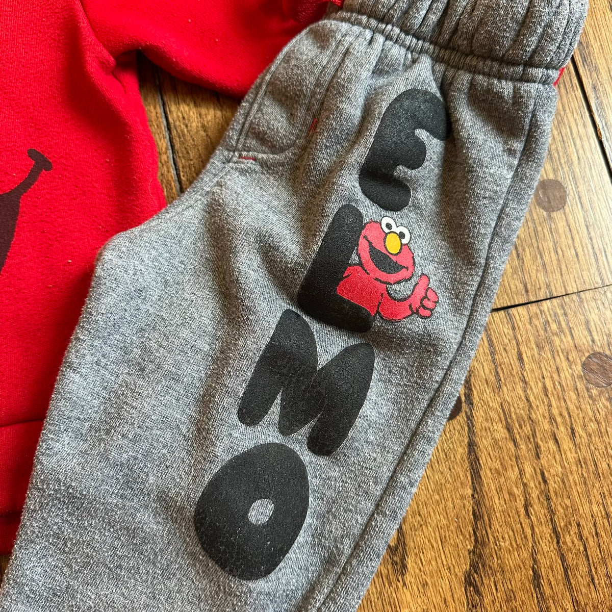 #113	GUC Boys Sesame Street Elmo Hoodie Outfit, size 3T