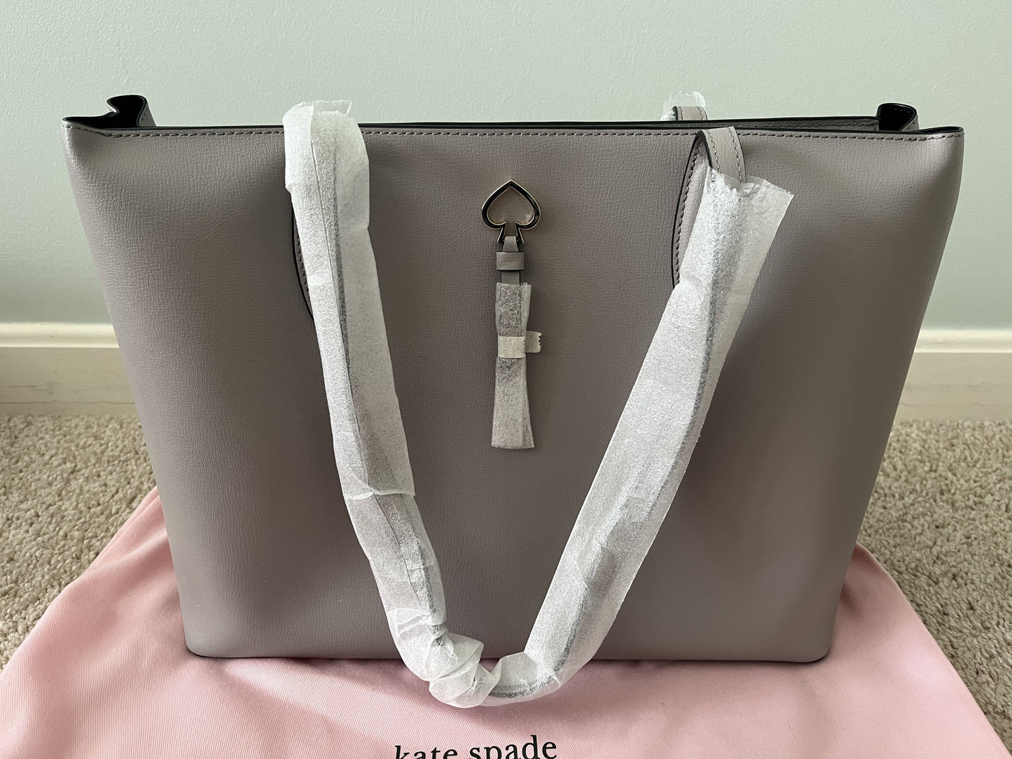 #124 NWT Kate Spade Soft Taupe Purse