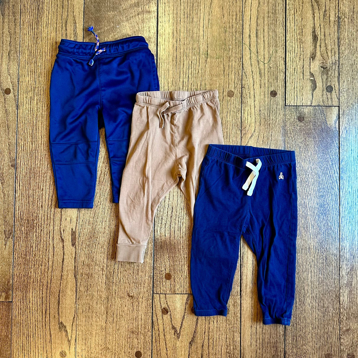 #113	GUC Boys Navy and Brown Jogger Pants Bundle, size 12-18 months