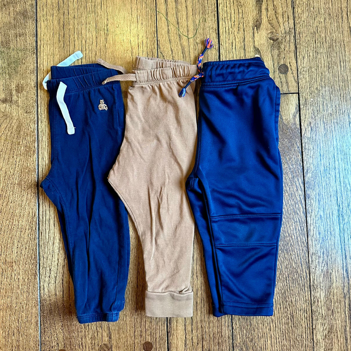 #113	GUC Boys Navy and Brown Jogger Pants Bundle, size 12-18 months