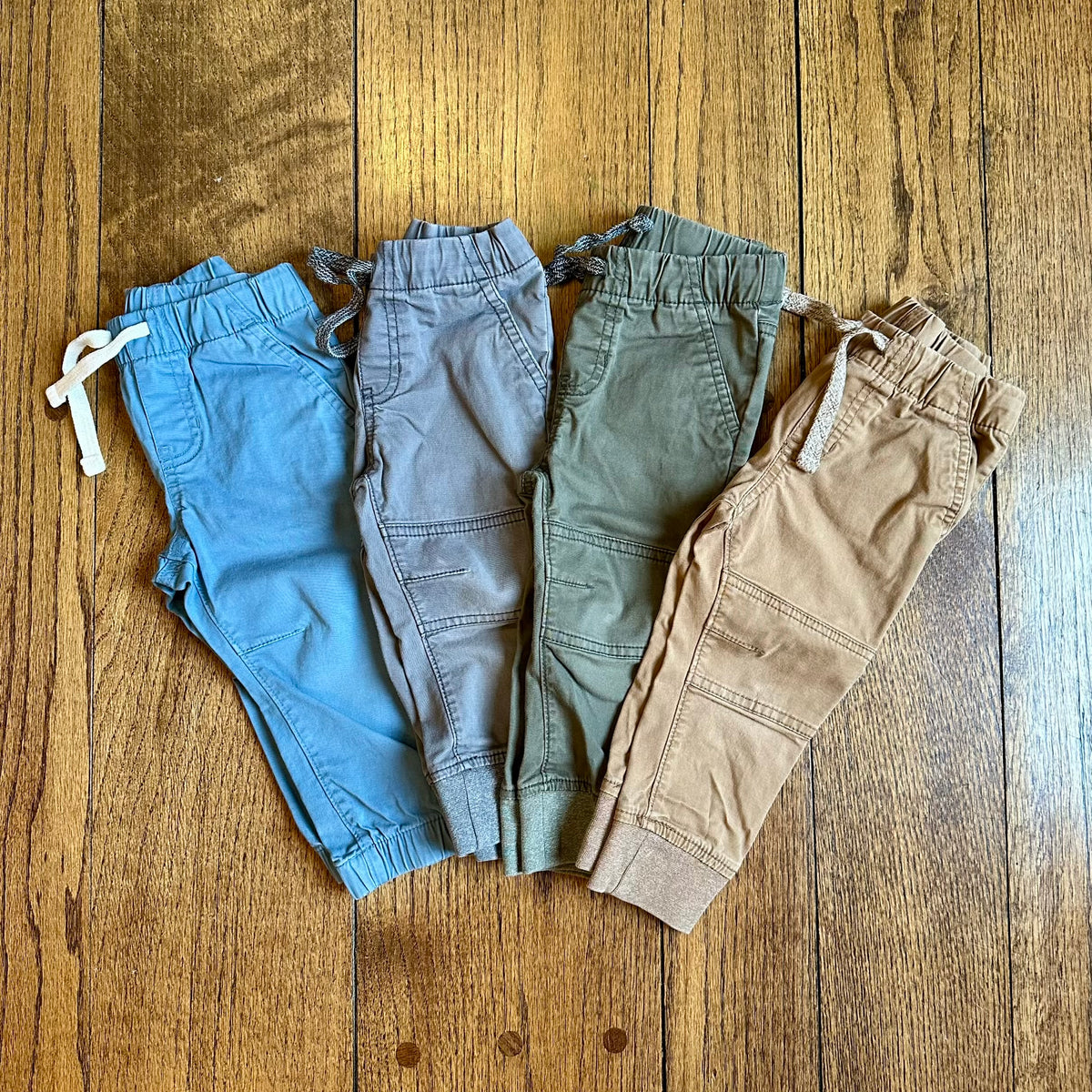#113	GUC Boys Cat & Jack Jogger Pant Bundle, set of 4, size 18 months
