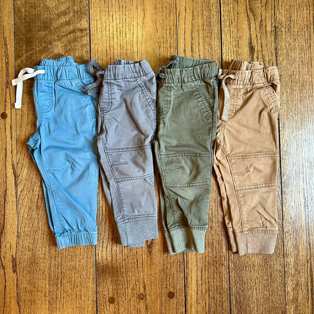 #113	GUC Boys Cat & Jack Jogger Pant Bundle, set of 4, size 18 months
