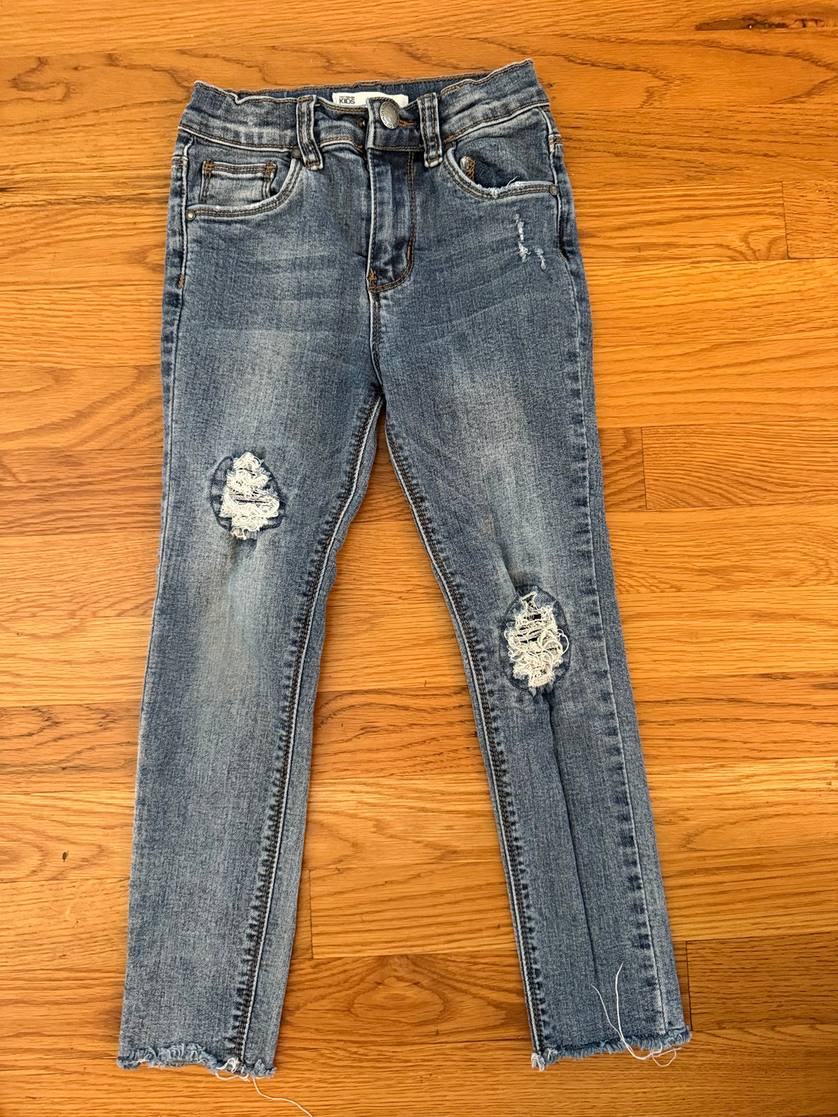 Seller #152 - Cotton On Kids girls size 6 jeans