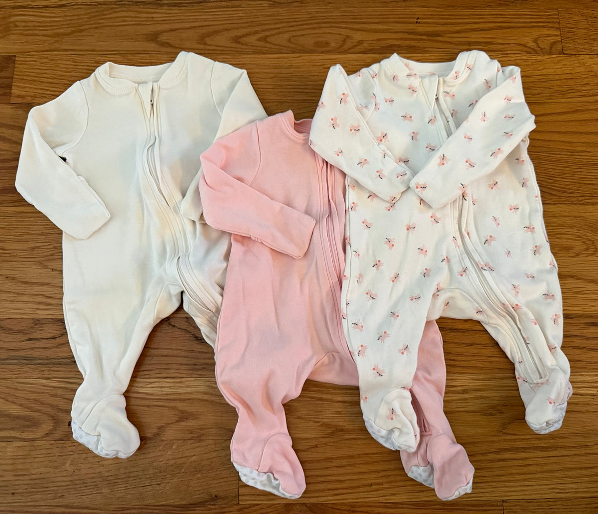 Seller #152 - set of 3 Amazon Essentials newborn girls pajamas
