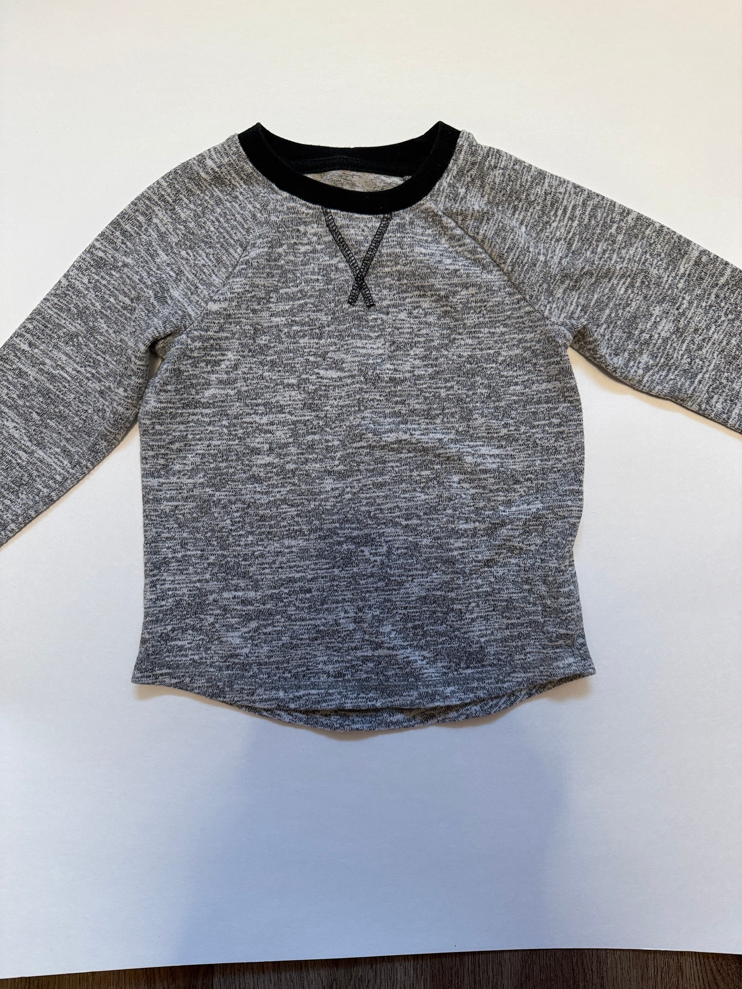 Seller 34 2tLight weight sweater