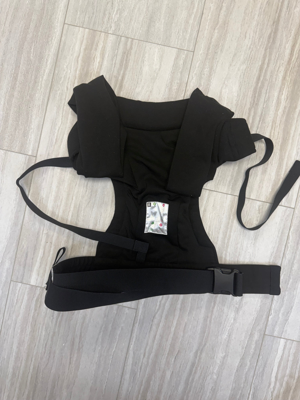#110 Black Ergobaby Carrier