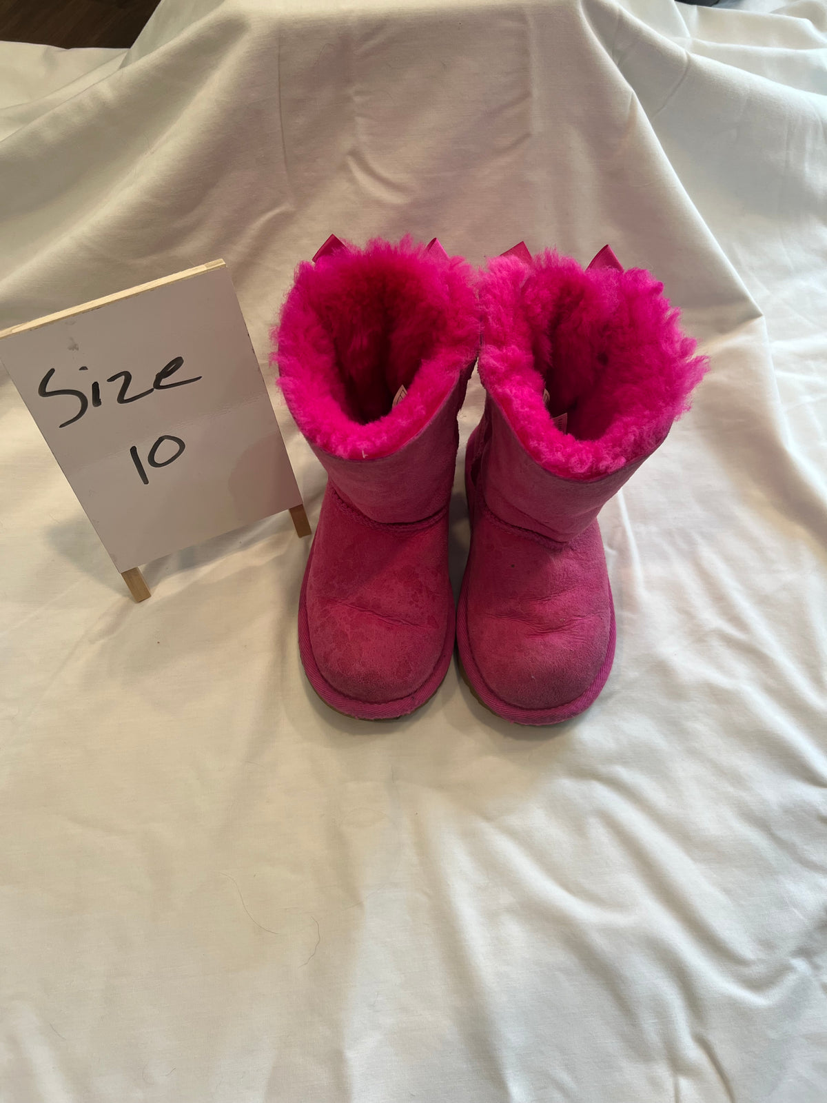#24 size 10 Ugg boots