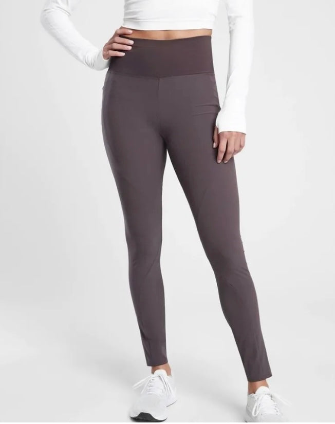 Women-Athlesuire-XS / Size 2 NWOT Athleta Quest Hybrid Leggings with pockets-Warm Dark Brown Textured
