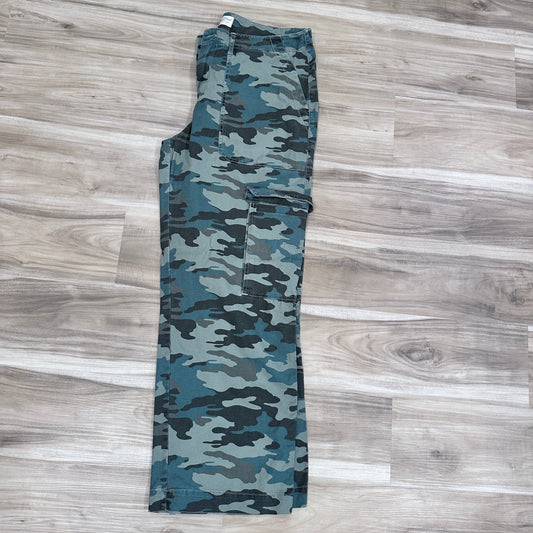 Seller 147 | reduced Women’s Size 16 | universal thread camo cargo pants
