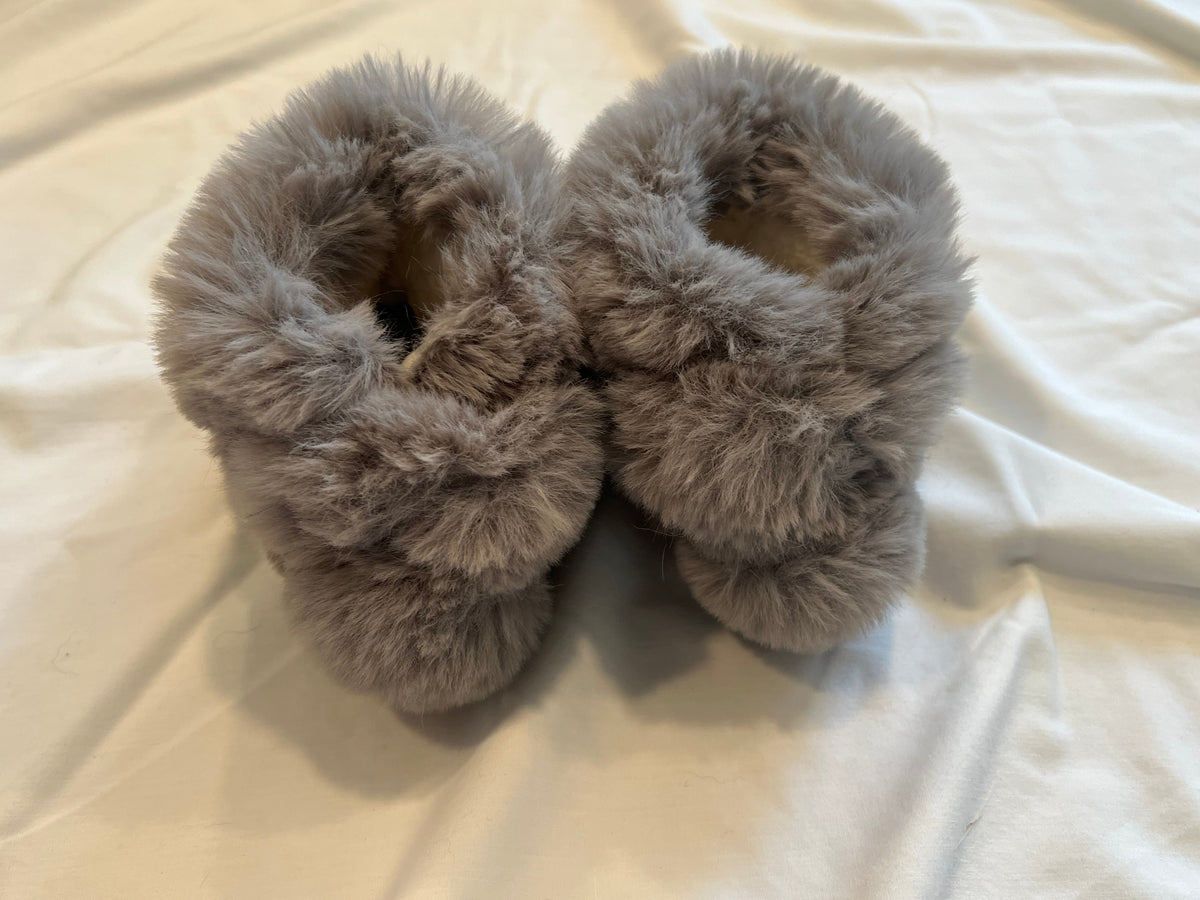 #24 size *Hanna Andersson cat slippers