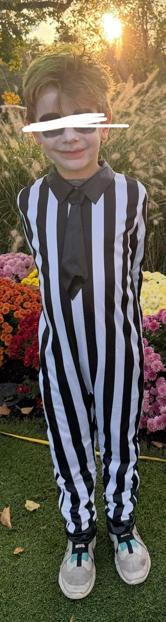 Seller # 152 - size small Beetlejuice costume plus 2 cans of green hair color soray