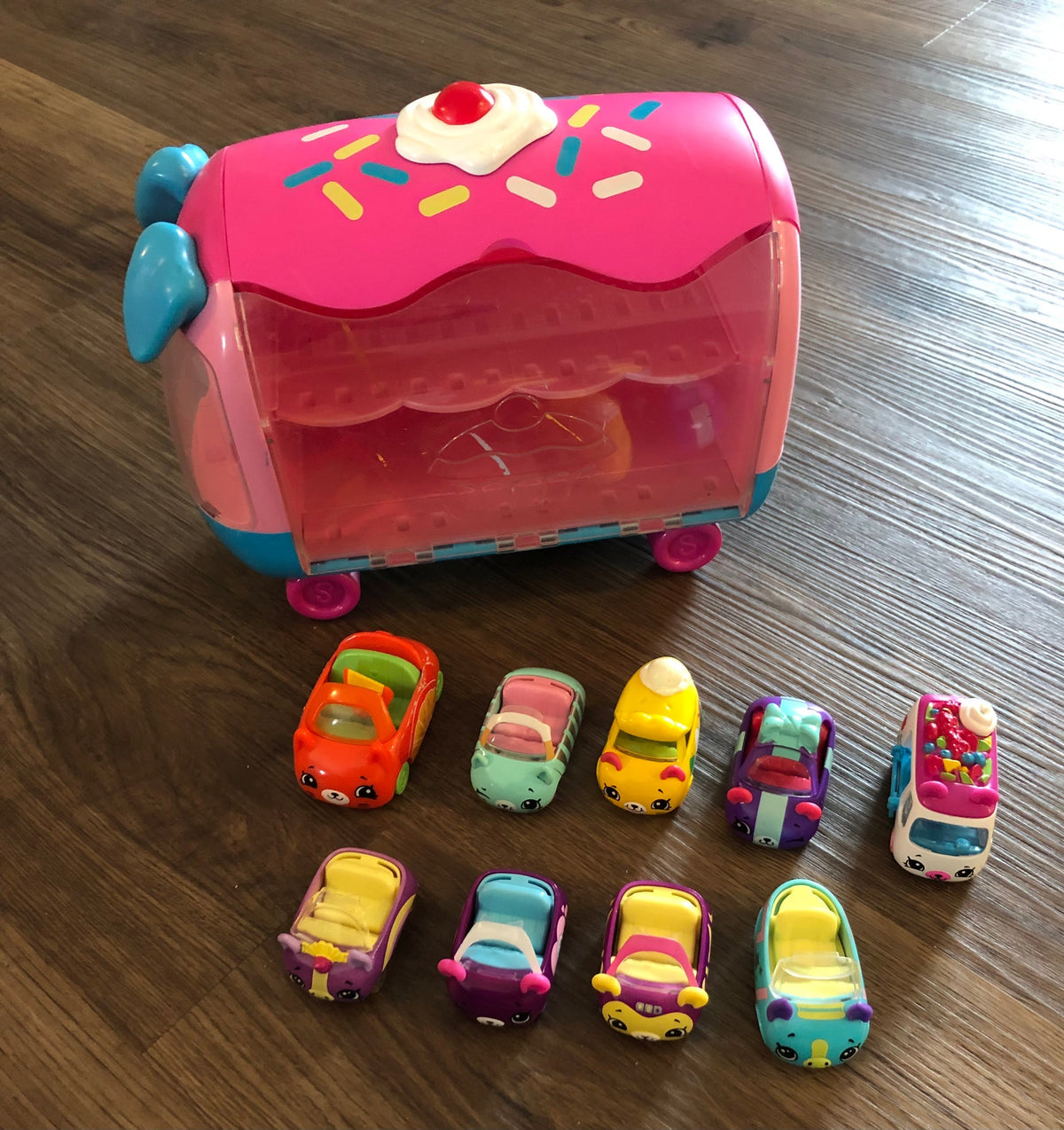 #137 Cutie Cars bundle with case