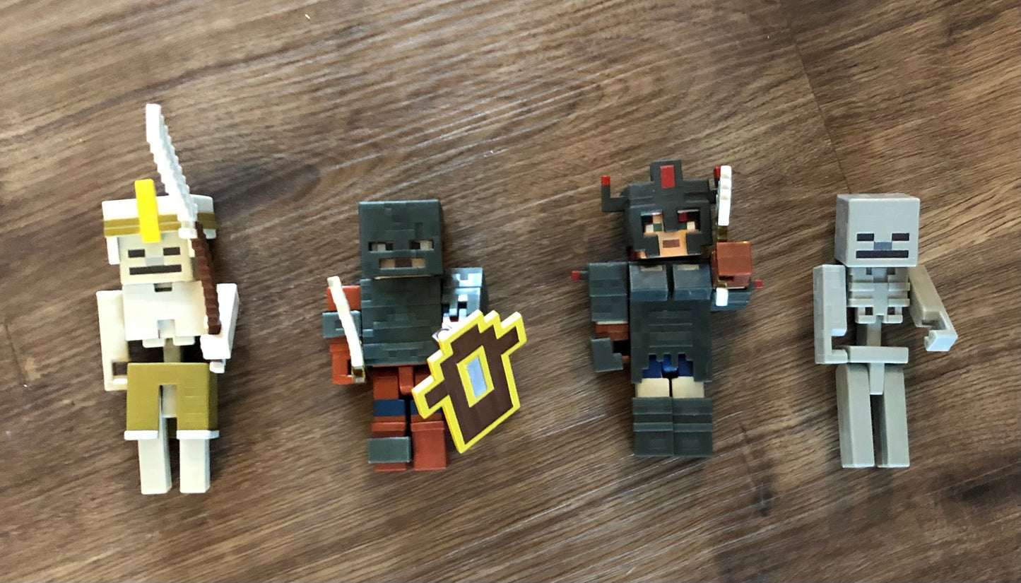 #82 Minecraft figures