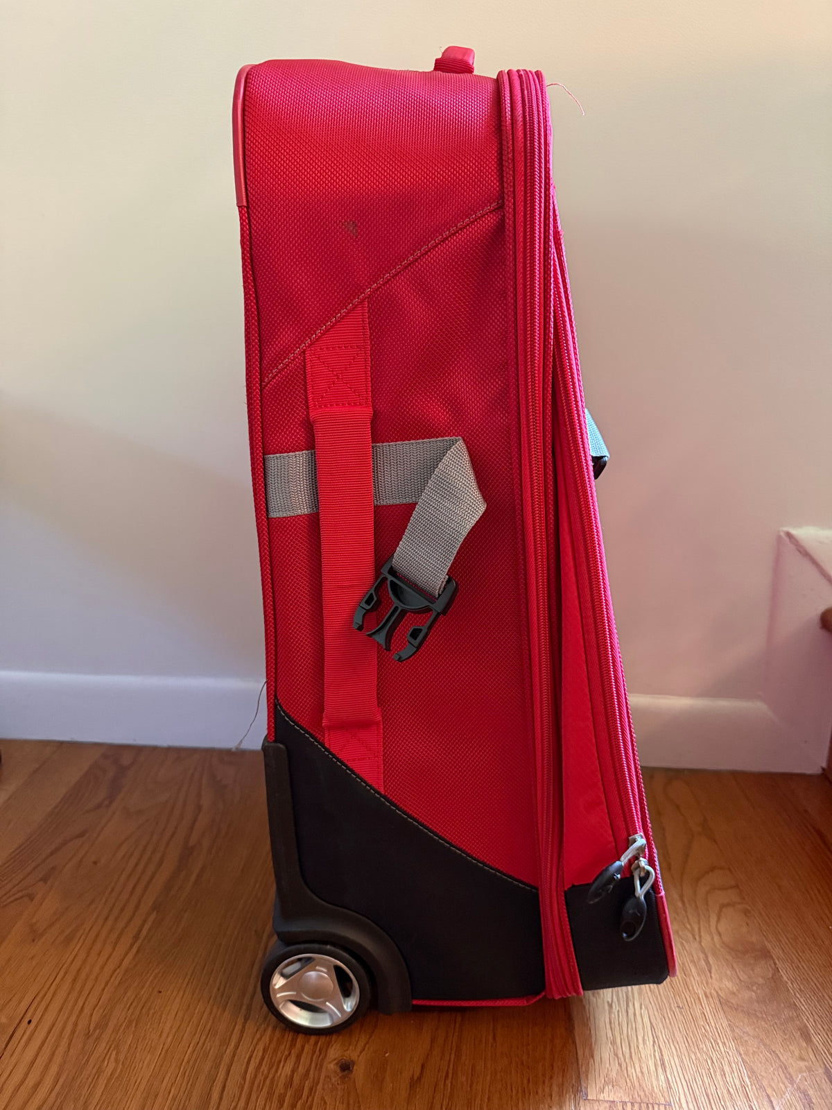 Seller #152 - High Sierra checked bag luggage