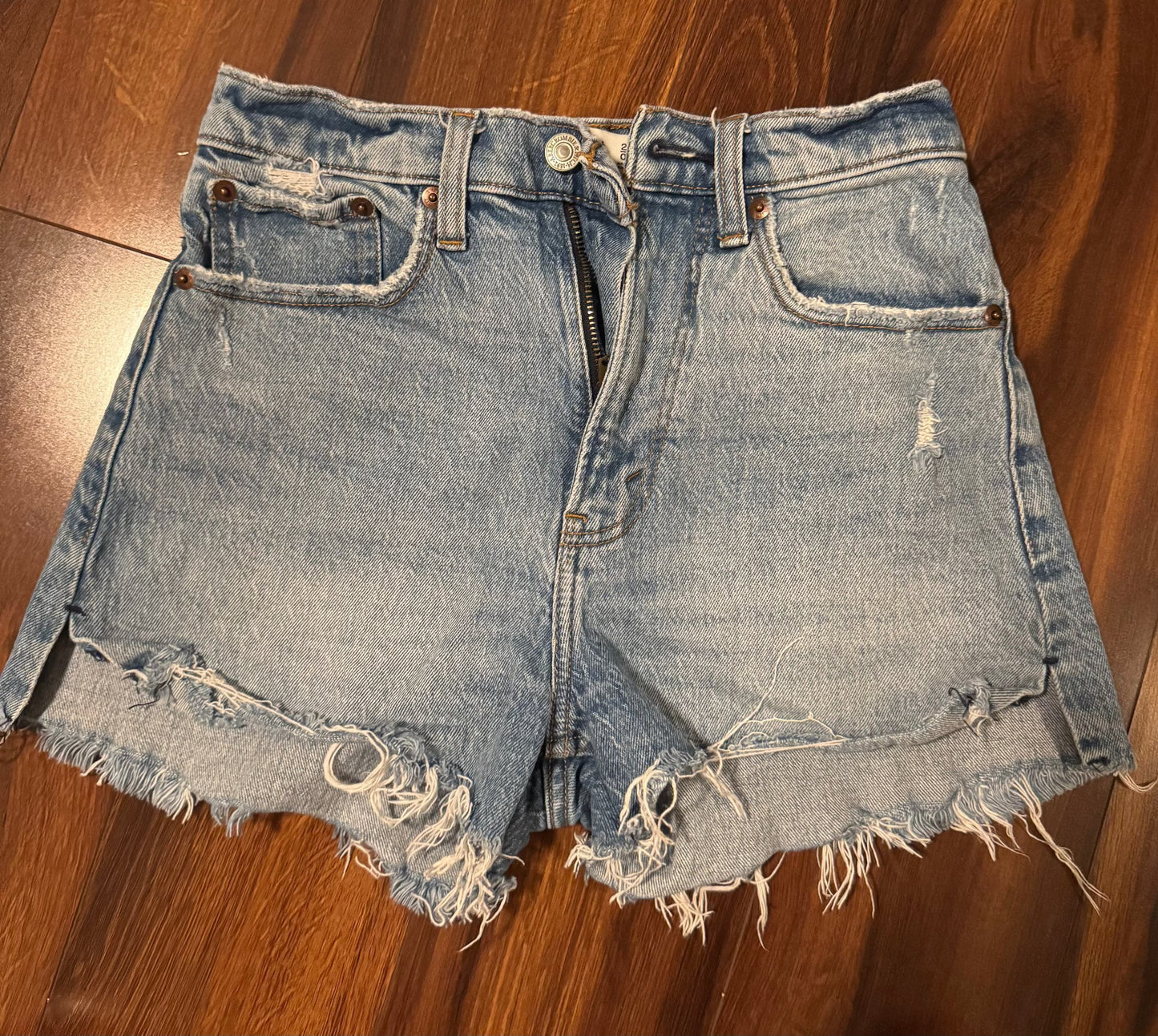 Seller #144 Abercrombie & Fitch High Rise Mom Short (Curve Love)