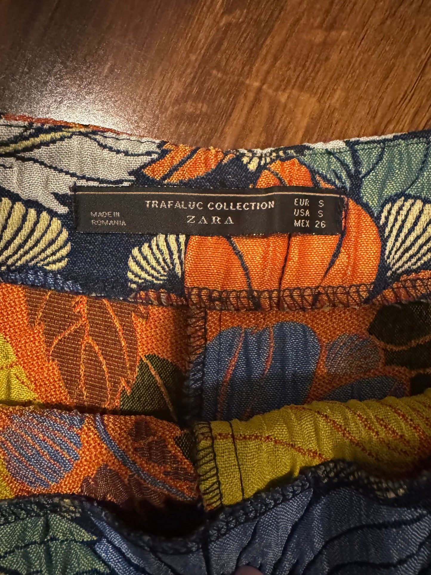 Seller #144 ZARA Floral SKORT -  Size SMALL
