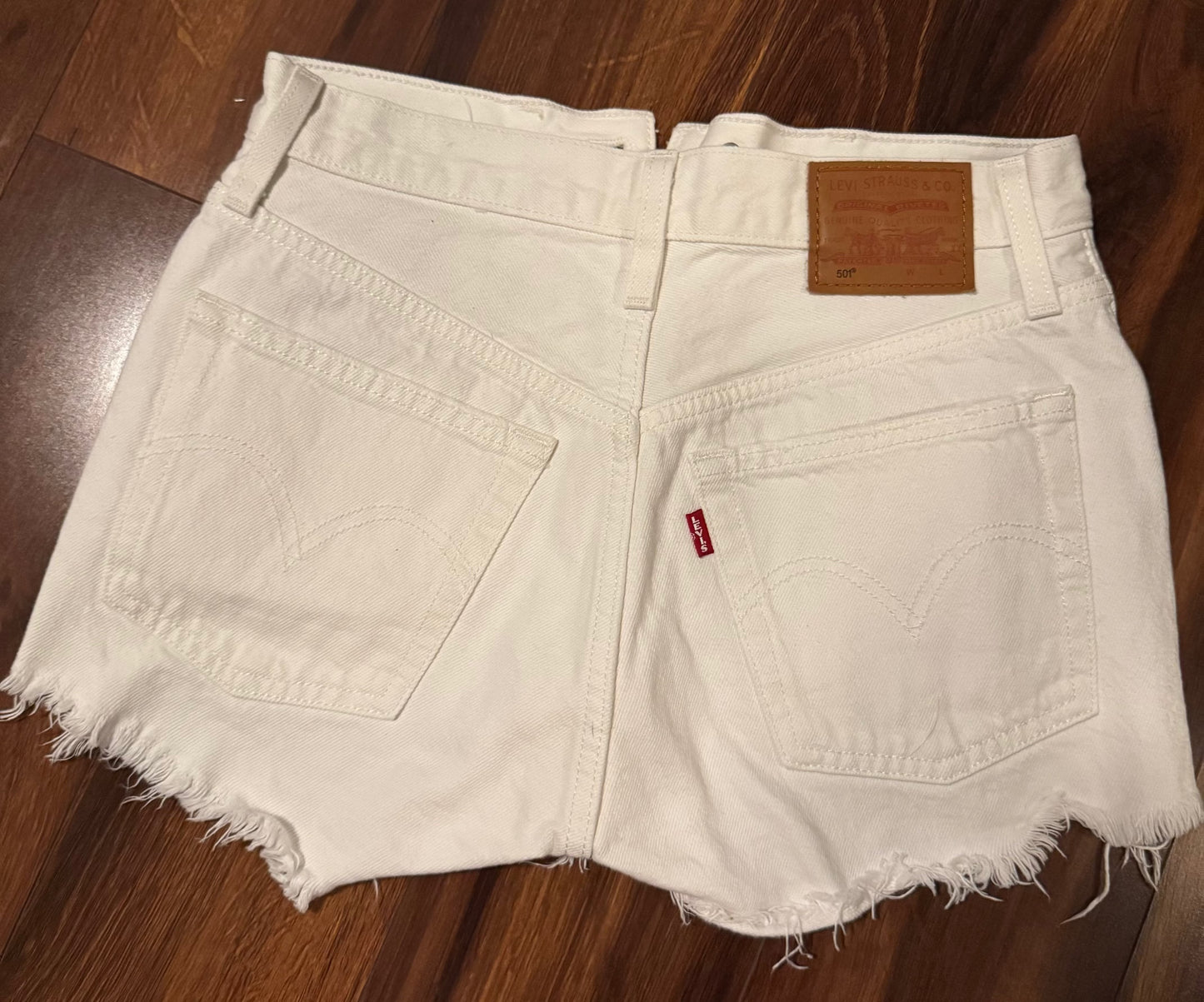 Seller #144 Levi White Denim 501 High Rise Shorts Size 24