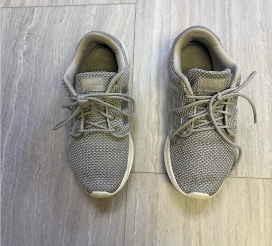 #110 Women’s Adidas Puremotion Running Sneaker in Gray Size 7.5